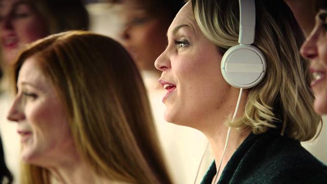 Mormon Tabernacle Choir synger med virtuelt kor
